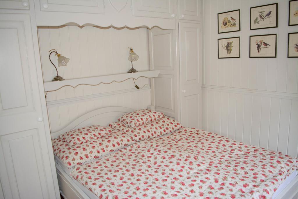 Garten Vendégház Eger Habitación foto